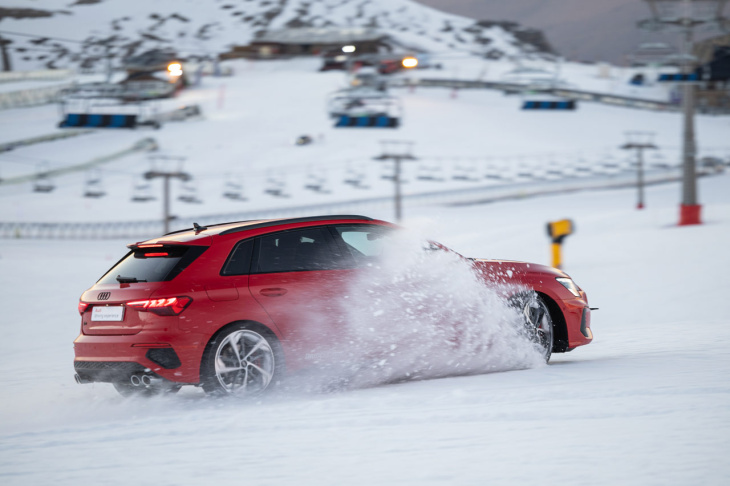 audi night winter experience: bailando con el coche, de noche, en una auténtica pista de esquí