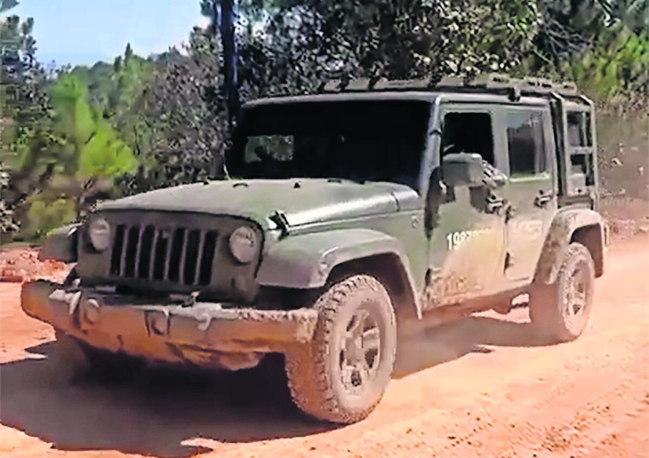 los tlacos llegaron a masacre de totolapan en jeeps clonados del ejército; mira las diferencias