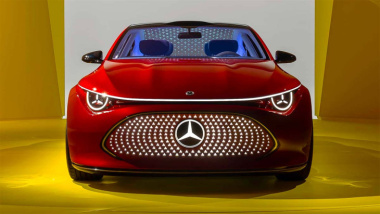 Mercedes-Benz da marcha atrás en su estrategia de electrificación, y continuará apostando por la combustión