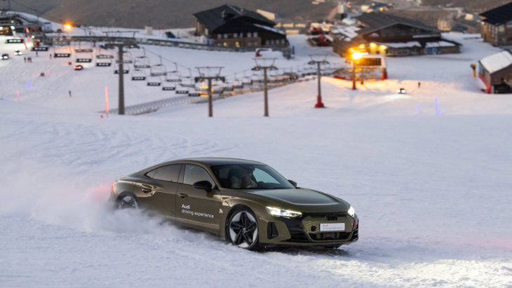 audi winter night driving experience: pista cerrada, nieve y noche; ¿qué más se puede pedir?