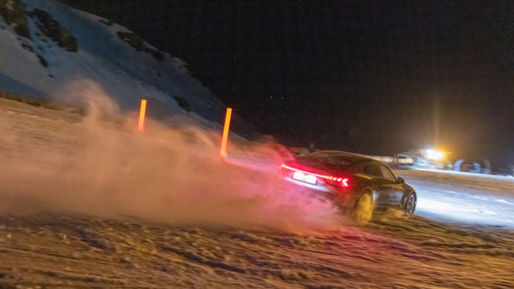 audi winter night driving experience: pista cerrada, nieve y noche; ¿qué más se puede pedir?