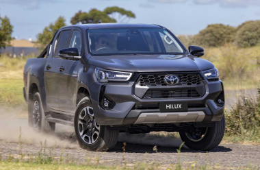 Toyota continúa mostrando la Hilux híbrida