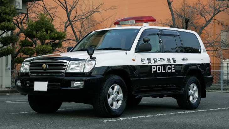 ¿qué te parece este toyota land cruiser de la policía japonesa?