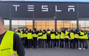 A Elon Musk se le enquista la huelga de trabajadores en Suecia: los Supercargadores de Tesla se quedan colgados