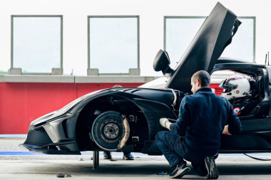 El Bugatti Bolide equipa los frenos más grandes del mundo instalados en un coche de carreras