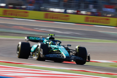 Lewis Hamilton lidera la sorpresa de Mercedes en el estreno de la F1 y solo Fernando Alonso se les acerca