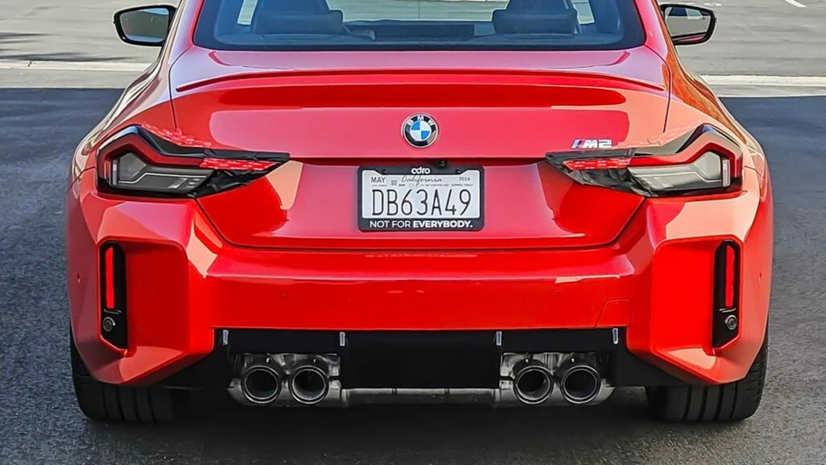 Cómo tunear tu auto con cinta adhesiva: checa el resultado en este BMW M2