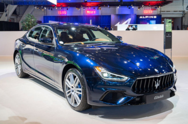 El novio de Ayuso se compró un Maserati que debe multas e impuestos al ayuntamiento de Madrid