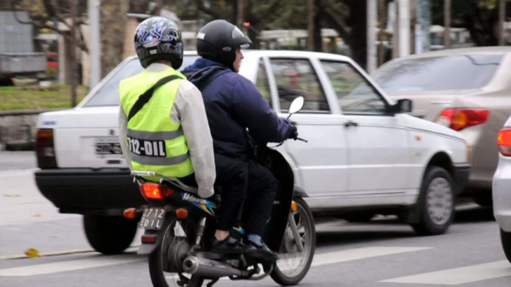 inseguridad: presentan una ordenanza para reglamentar el uso de chalecos identificatorios para combatir la delincuencia en motocicletas