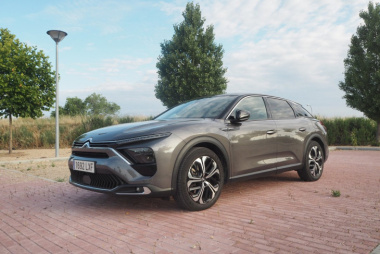 Prueba y opinión del Citroën C5 X: habitabilidad, precio y autonomía del Plug-in Hybrid