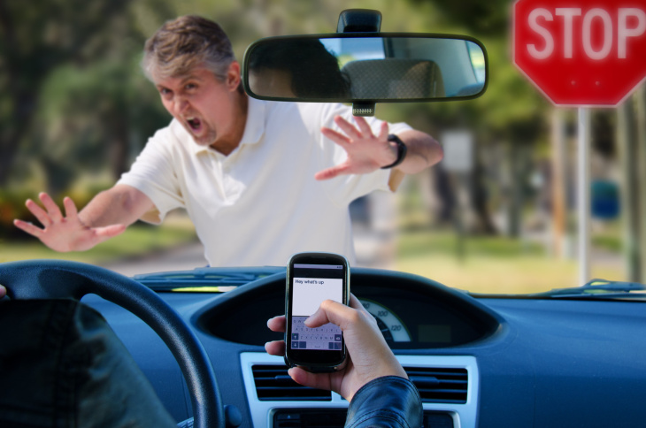 peligros al volante y cómo combatirlos
