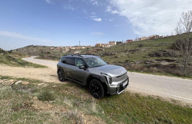 madrid-burgos: la escapada ideal para un fin de semana en coche eléctrico como el kia ev9 y ev6