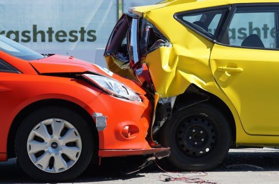estos son los factores que aumentan el riesgo de accidentes en auto