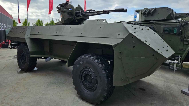 cincel, el nuevo dron terrestre que rusia usará en ucrania: un poderoso blindado de 13 toneladas y cañón antiaéreo