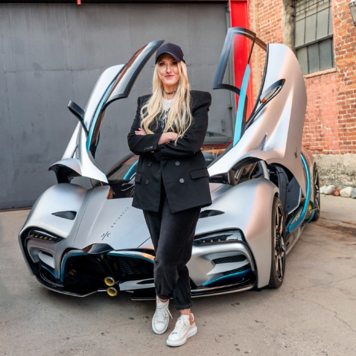 supercar blondie lanza sbx cars, una plataforma online de subastas de coches de lujo, incluido un mercedes-amg one