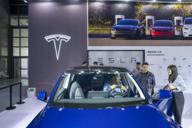 Tesla rebaja precios de SUV para liquidar exceso de inventario