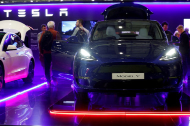Robotaxi y un auto de bajo costo son las apuestas de Tesla