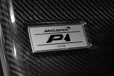 Sale a subasta un especialísimo McLaren P1... y no porque su dueño sea un bicampeón mundial de F1