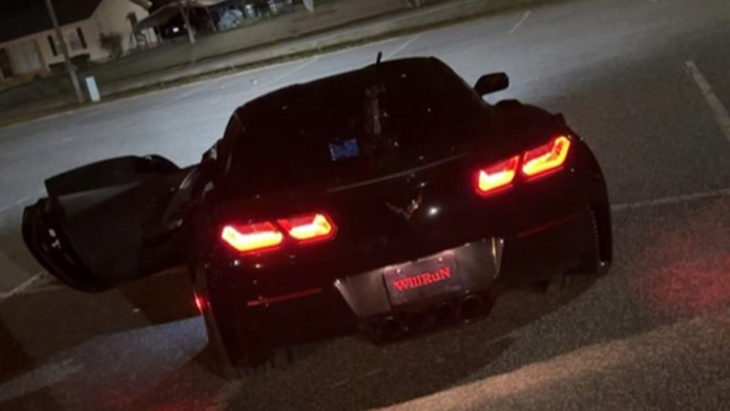 El ‘instagramer’ que grababa vídeos escapando de la policía en su Corvette acaba detenido