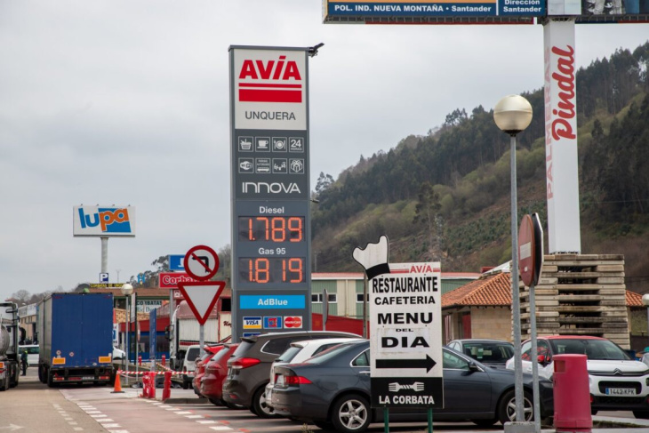 la gasolina toca un nuevo máximo anual: y el precio del combustible seguirá subiendo…