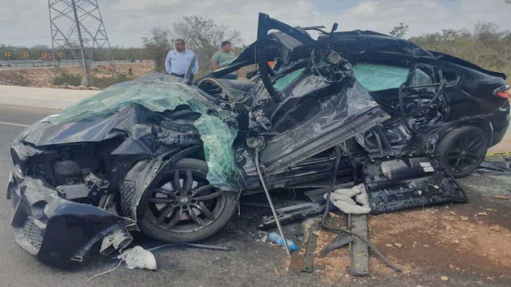 una argentina iba a entregar un bmw alquilado en méxico y se mató contra un camión