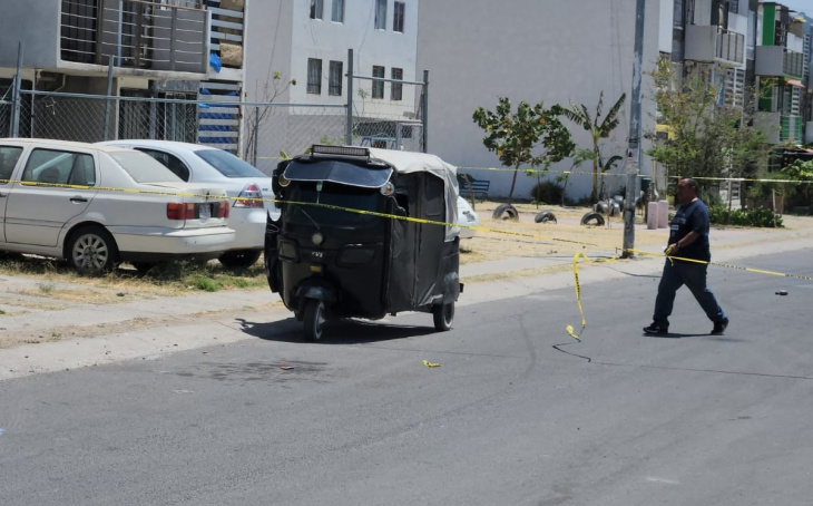 joven es atacado a balazos en su mototaxi en tlajomulco y logra sobrevivir