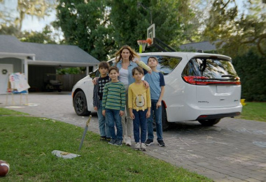 La última campaña de marketing de la Chrysler Pacifica reconoce a todos los padres de Estados Unidos