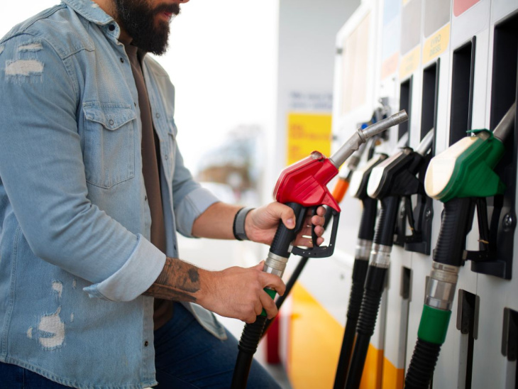 precio de la gasolina hoy jueves 25 de abril del 2024, ¿dónde es más barata?