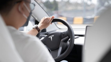 Falsas expectativas del piloto automático de Tesla causaron accidentes fatales, según EU