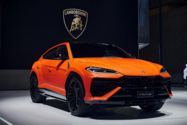 El Lamborghini Urus SE hizo su estreno público mundial en el salón del automóvil Auto China Beijing 2024