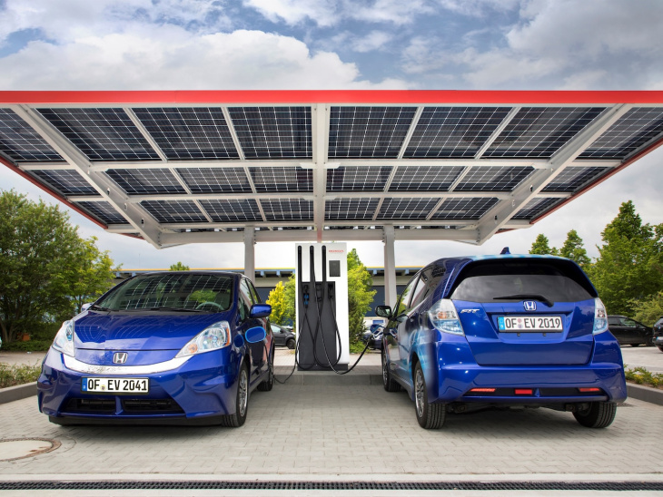 la unión europea necesita casi 9 millones de puntos de carga para autos eléctricos