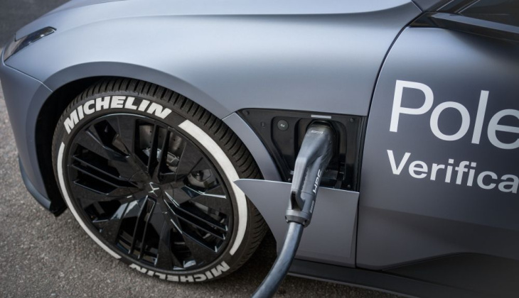 este el coche eléctrico que carga más rápido en el mundo: hasta el 80% en apenas diez minutos