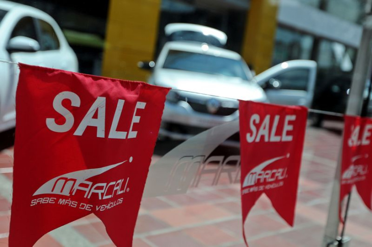 ventas de vehículos nuevos en colombia repuntan en abril tras 18 meses de caídas