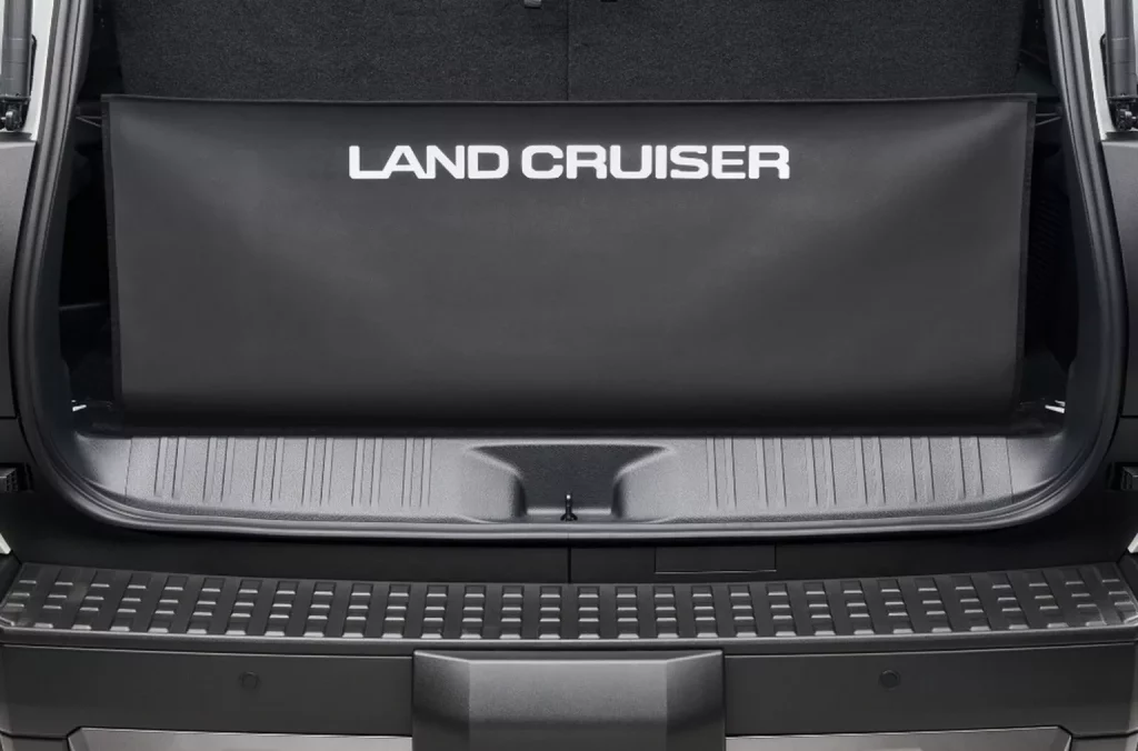 el toyota land cruiser ya tiene un sinfín de accesorios… incluso un módulo camper